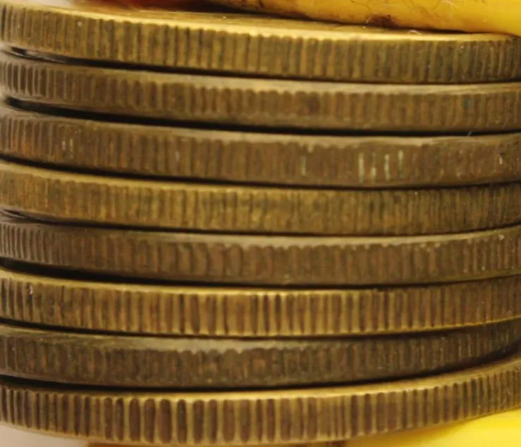 10 markkaa järvisen väärennös reunarihlauksien vertailua